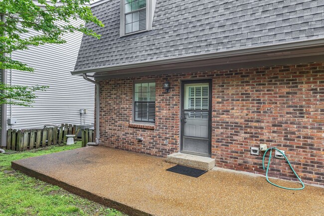 Building Photo - Brentwood Trace Condo