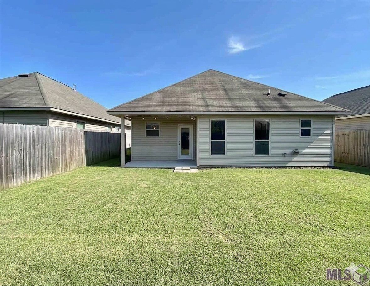 Building Photo - 11389 Ashwood Ct