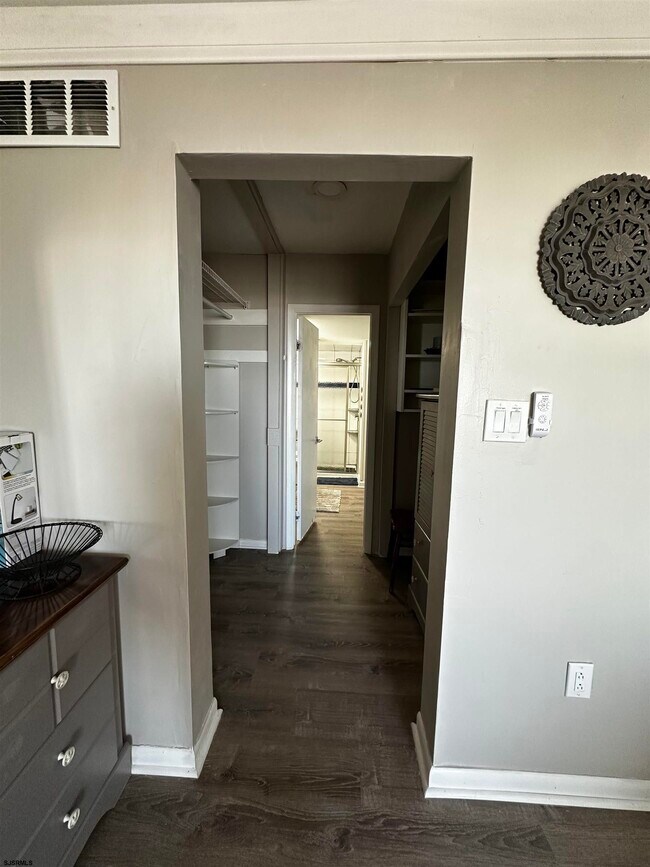 Building Photo - 1101 E Brigantine Ave