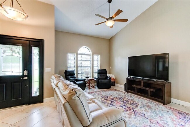 Building Photo - 848 Bucksaw Pl