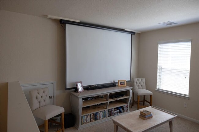 Building Photo - 14550 Myers Dr