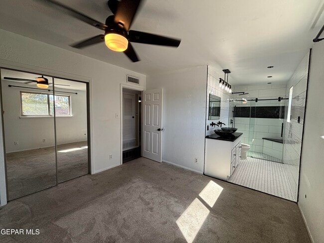 Building Photo - 201 Romeria Dr