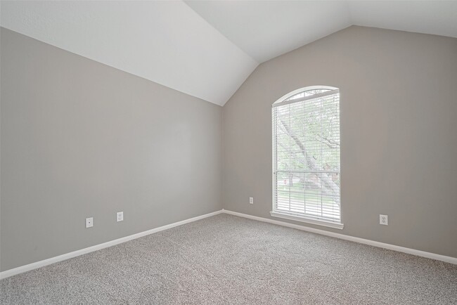 Building Photo - 223 Owens Park Dr