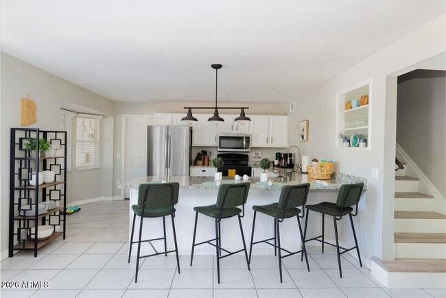 Building Photo - 3011 S Country Club Way