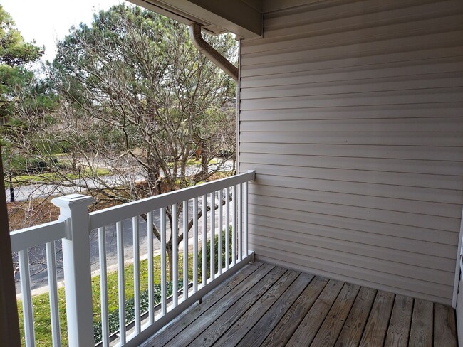 Building Photo - 1061 Grand Oak Ln