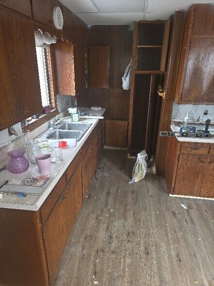 Building Photo - 625 Ruble Ave