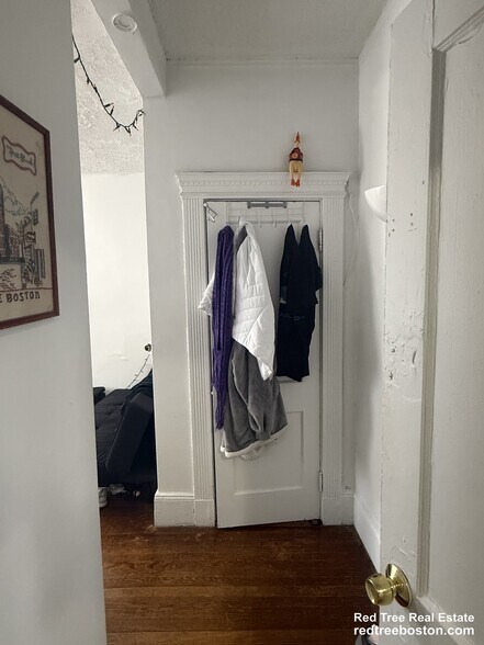 Building Photo - 238 Hemenway St