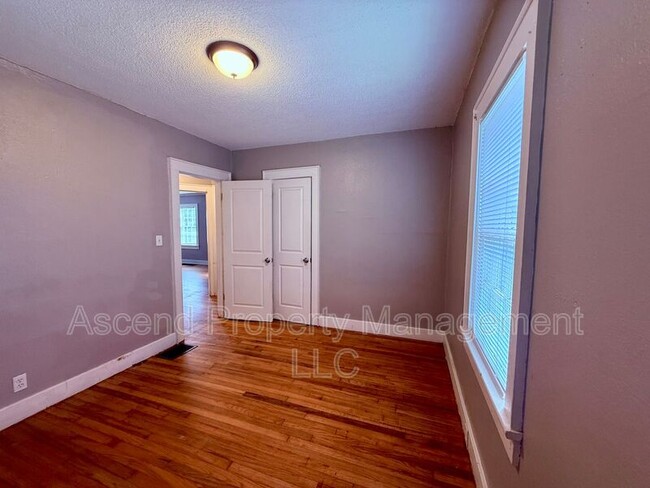 Building Photo - 1307 Moss St