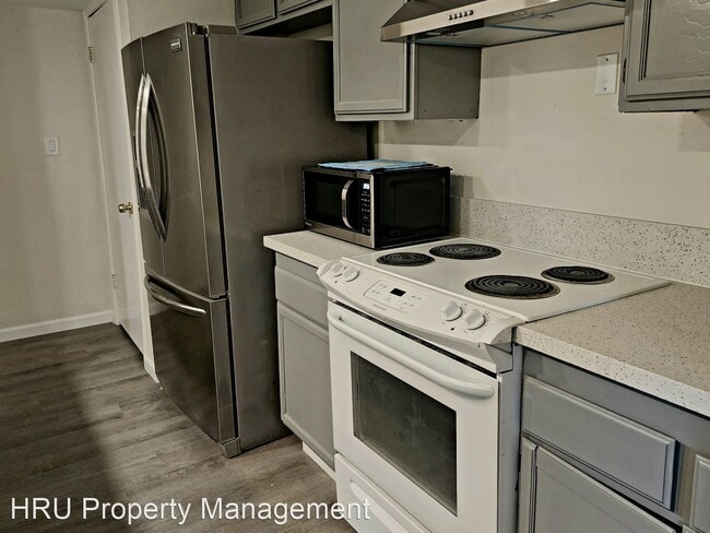 Building Photo - 1 br, 2 bath House - 700 New Stine Rd #9