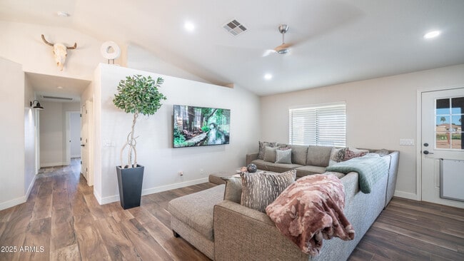 Building Photo - 15310 E Vía Del Palo