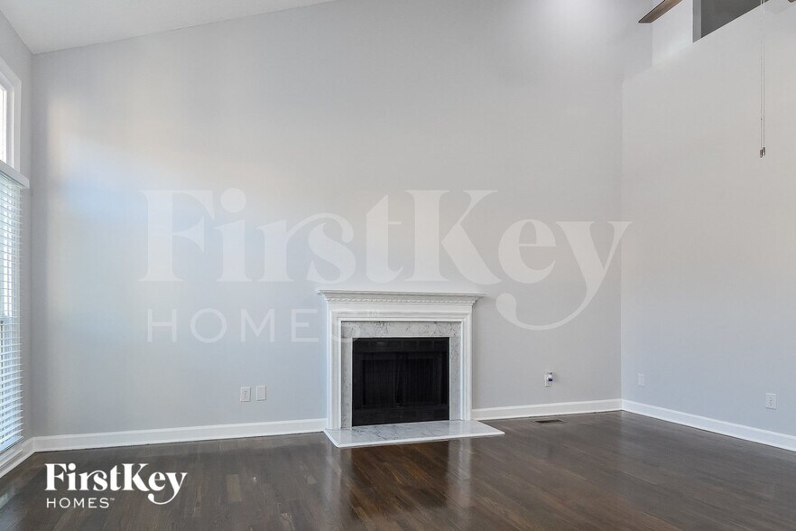 Building Photo - 5620 Poplar Hill Ct