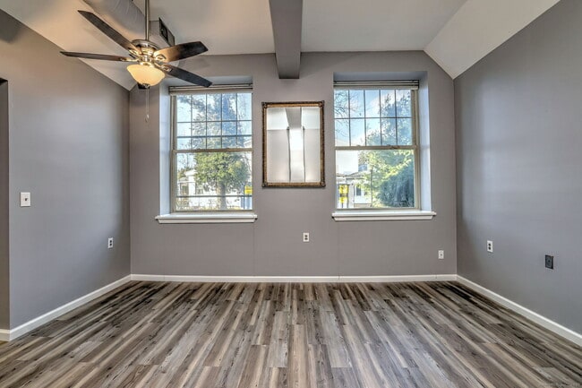 Building Photo - 146 High St