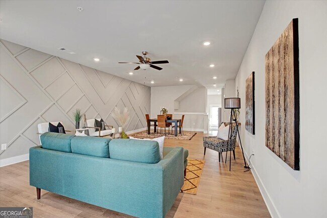 Building Photo - 2030 Main St NW