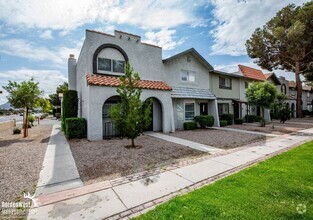 Building Photo - Newly Remodeled 2Bdm 1.5Ba Townhouse with ...