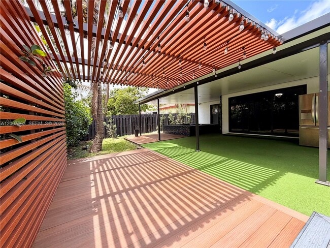 Building Photo - 86 NW 4th St