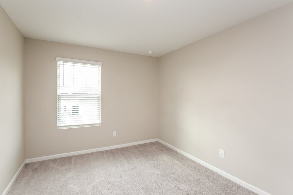 Building Photo - 567 Knightsbridge Ln