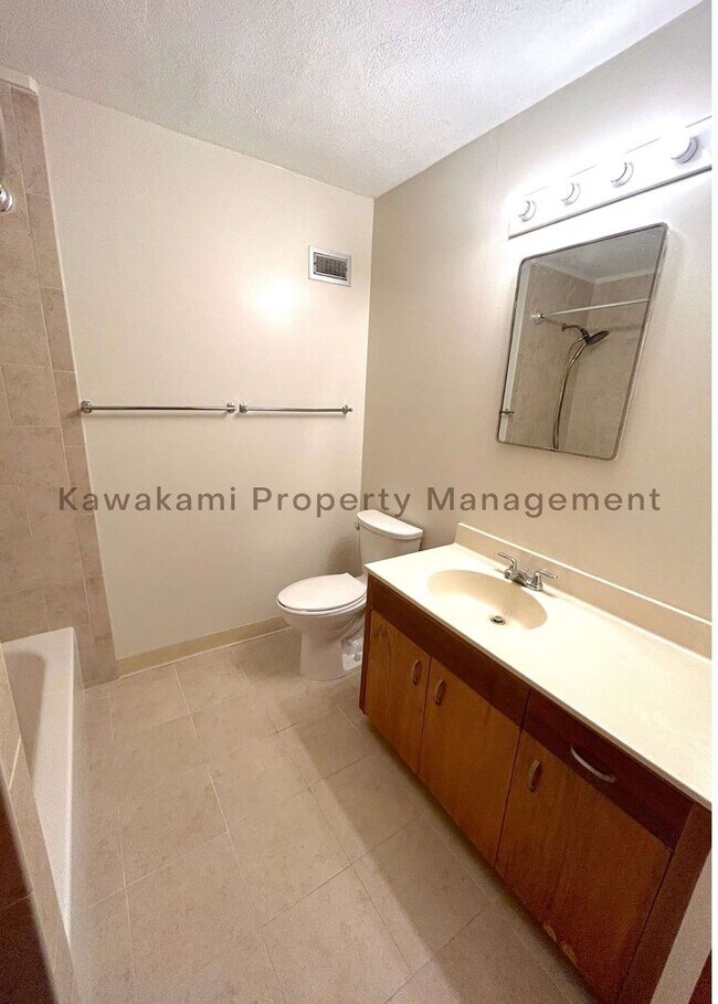 Building Photo - 18th Floor Queen Emma Gardens Apartment - ...