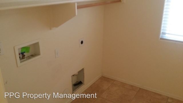 Building Photo - 3 br, 2.5 bath House - 17445 W Caribbean Ln