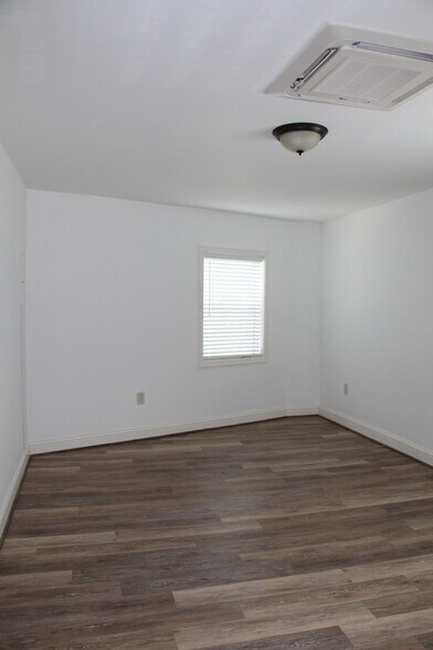 Building Photo - 911 N Fillmore St