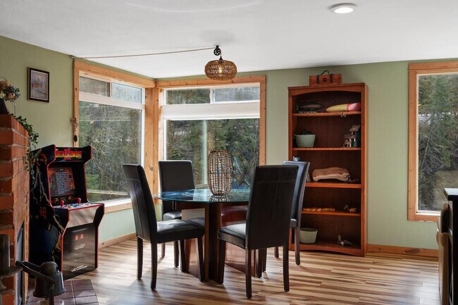 Building Photo - 11582 Washougal River Rd