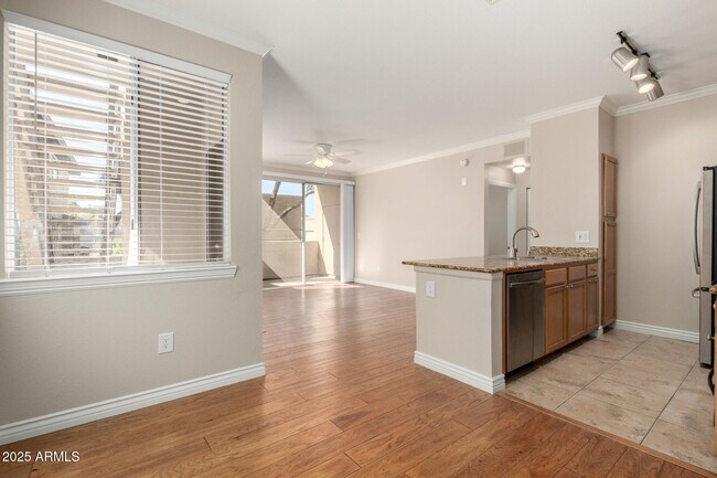 Building Photo - 7009 E Acoma Dr