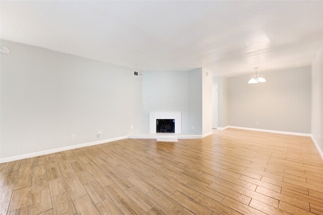 Building Photo - 6200 W Tidwell Rd