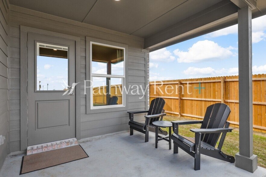 Building Photo - 9561 Mint Hill Dr