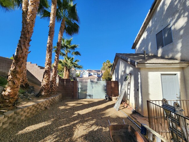 Building Photo - Green Valley Rental with a Pool