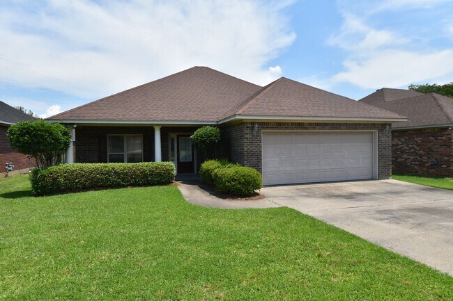 Building Photo - Updated 3 Bedroom, 2 Bath Home