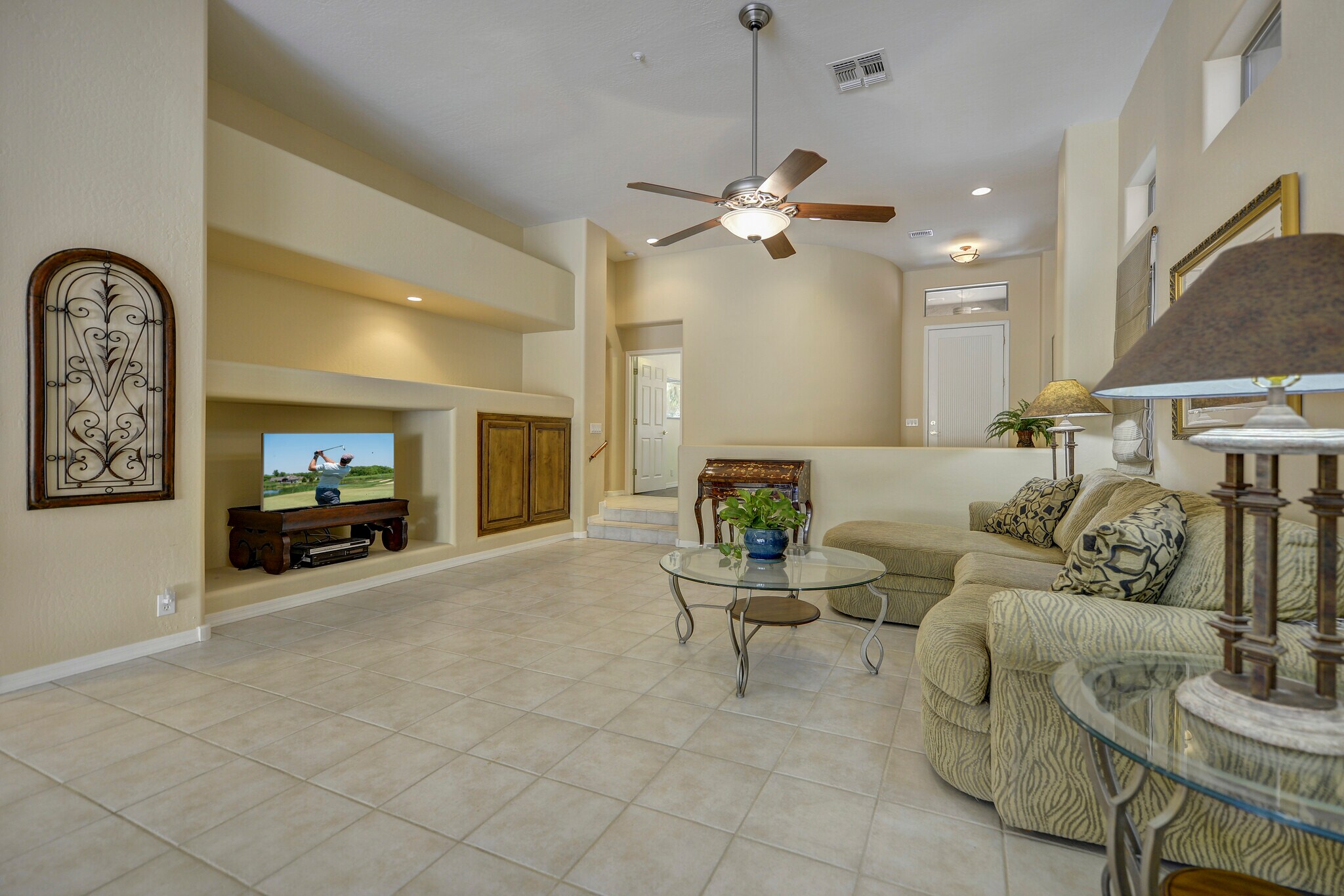 Building Photo - 7634 E San Fernando Dr