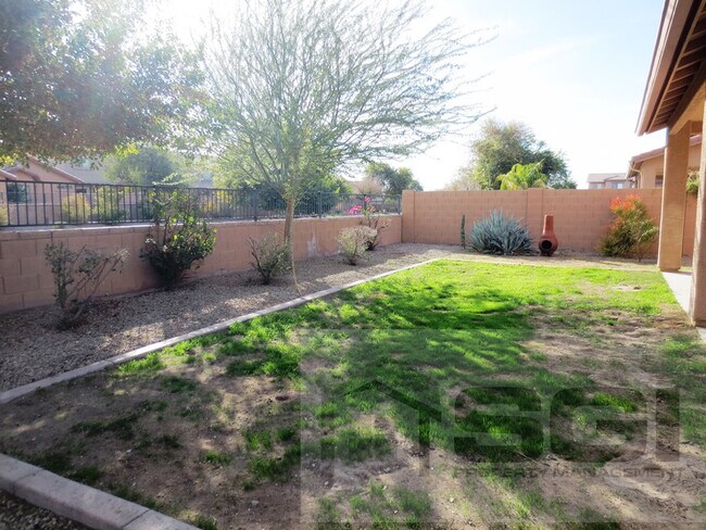 Building Photo - 3511 W Thurman Dr