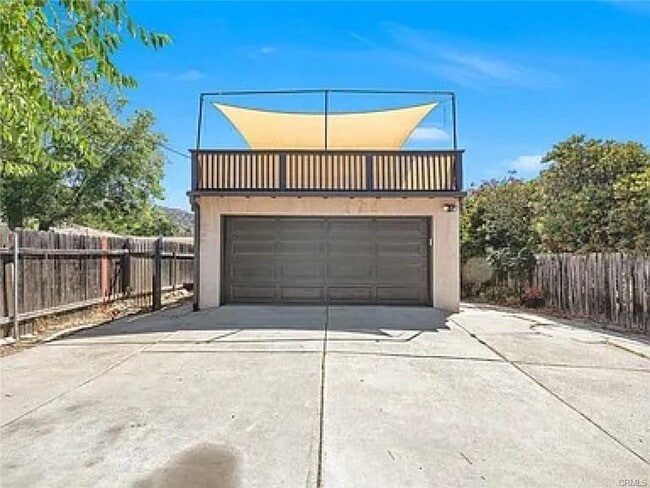 Building Photo - 10528 1/2 Hillhaven Avenue, Los Angeles, CA 91042 - 4 BR 3 BA house