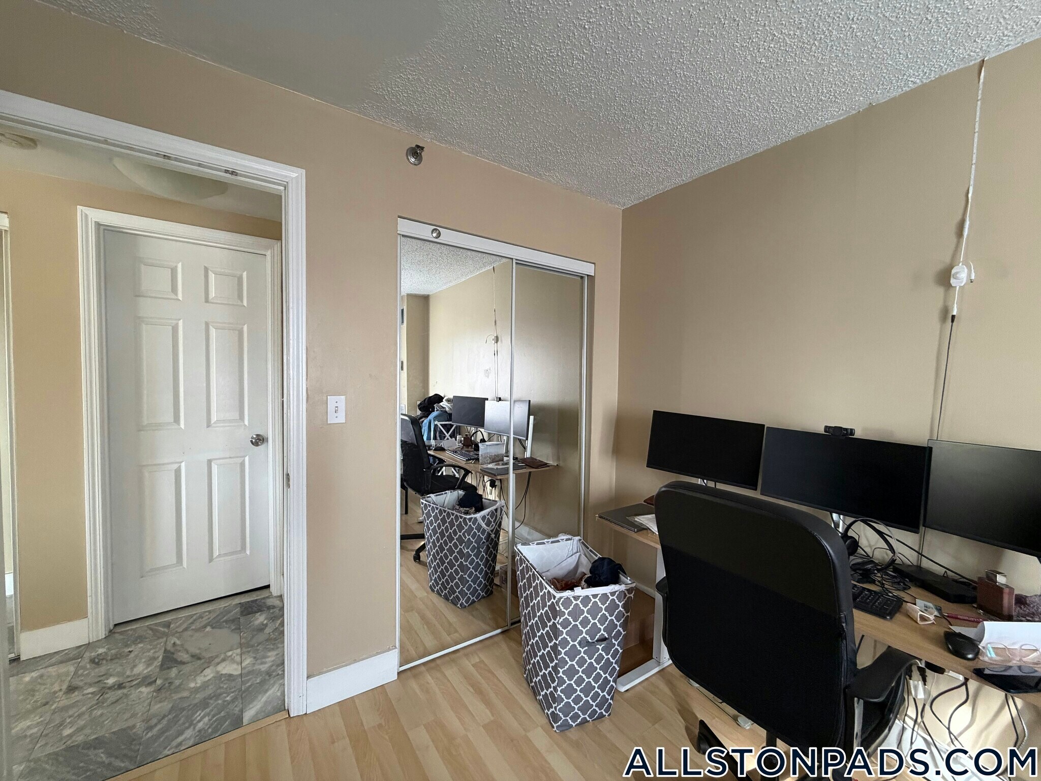 Building Photo - 15 N Beacon St