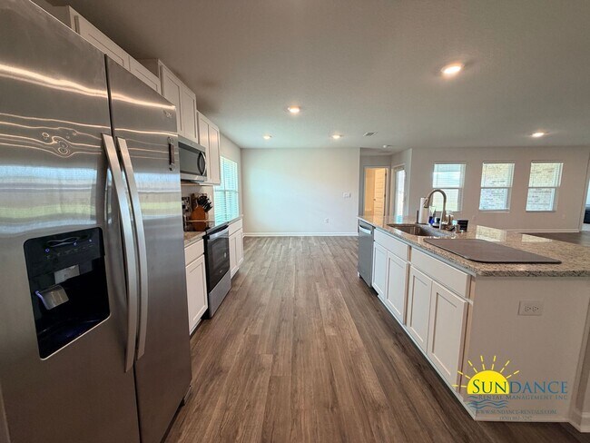 Building Photo - 5578 Silverbell Dr