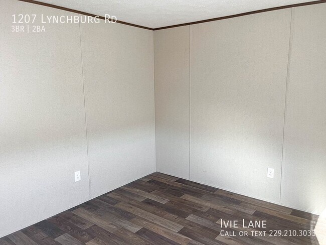Building Photo - 1207 Lynchburg Rd