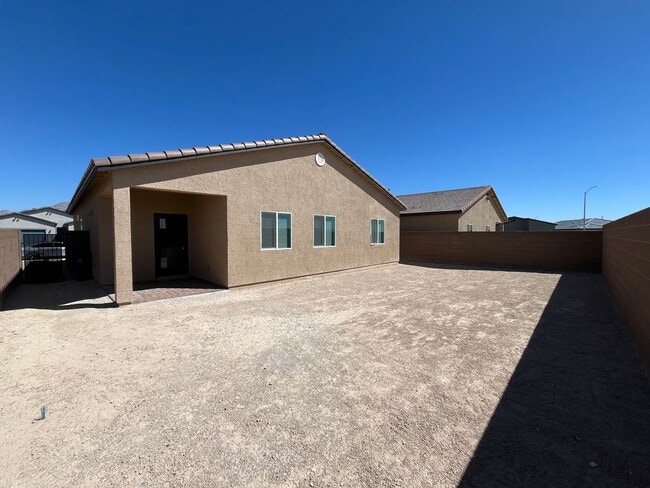 Building Photo - 3 Bedroom! Single Story Family home in the Heartland Hills Masterplan!
