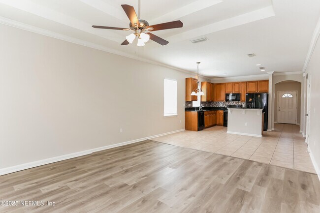 Building Photo - 11771 Alexandra Dr