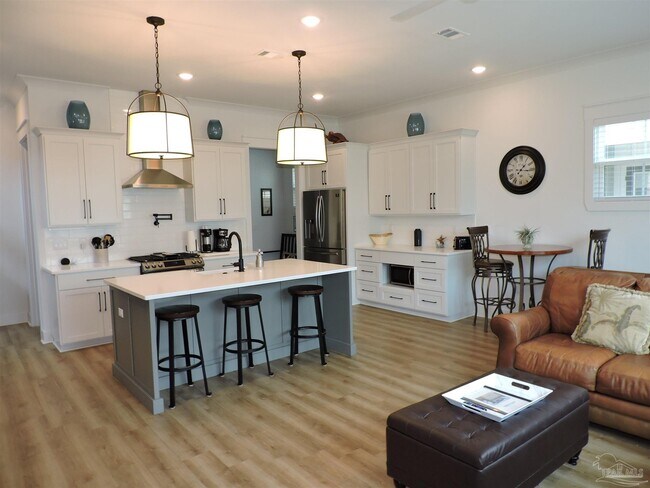 Building Photo - 13833 Red Drum Ct