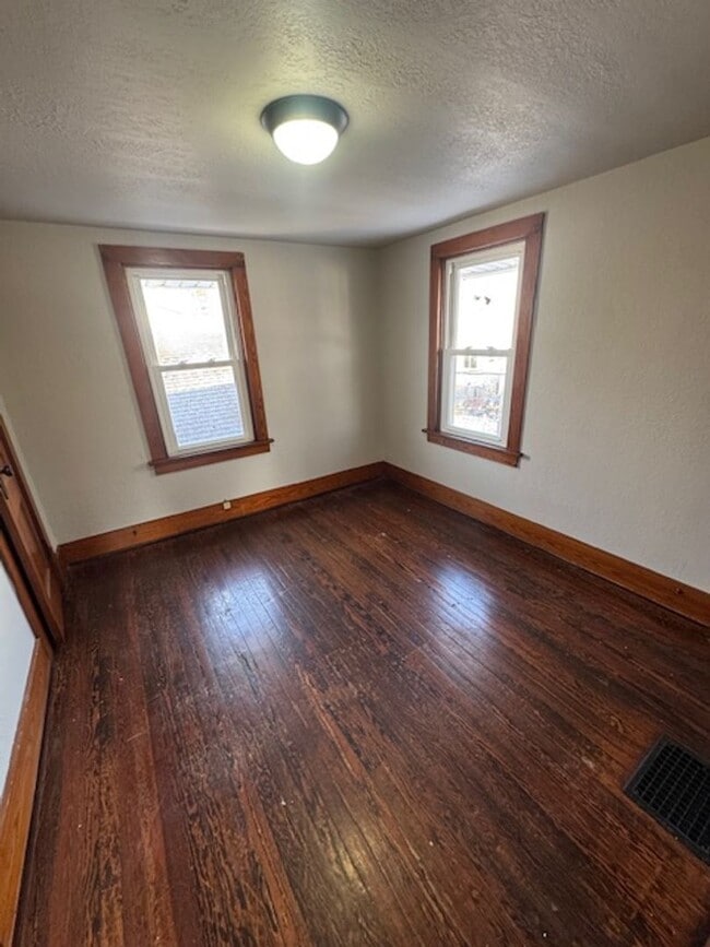 Building Photo - 1830 3rd St