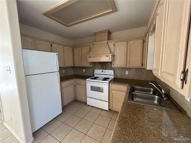 Building Photo - 16 Horizon Peak