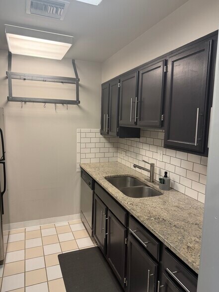 Building Photo - 145 15th St NE