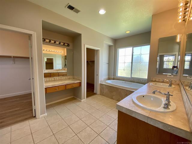 Building Photo - 2130 Pamplona Ct