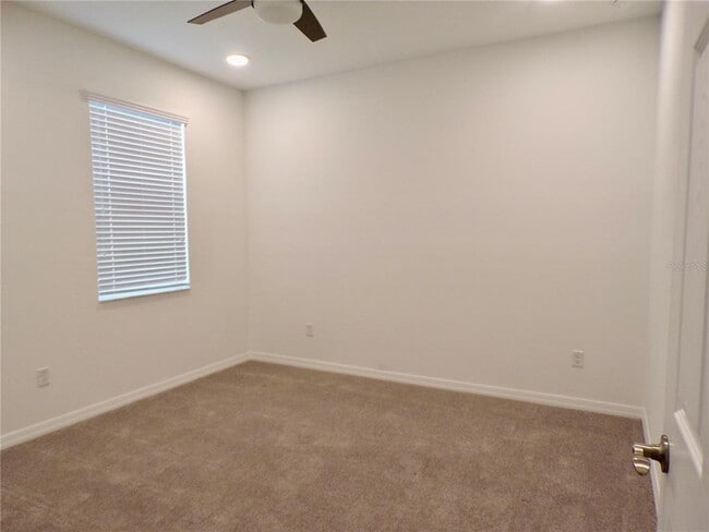 Building Photo - 33251 Sycamore Leaf Dr