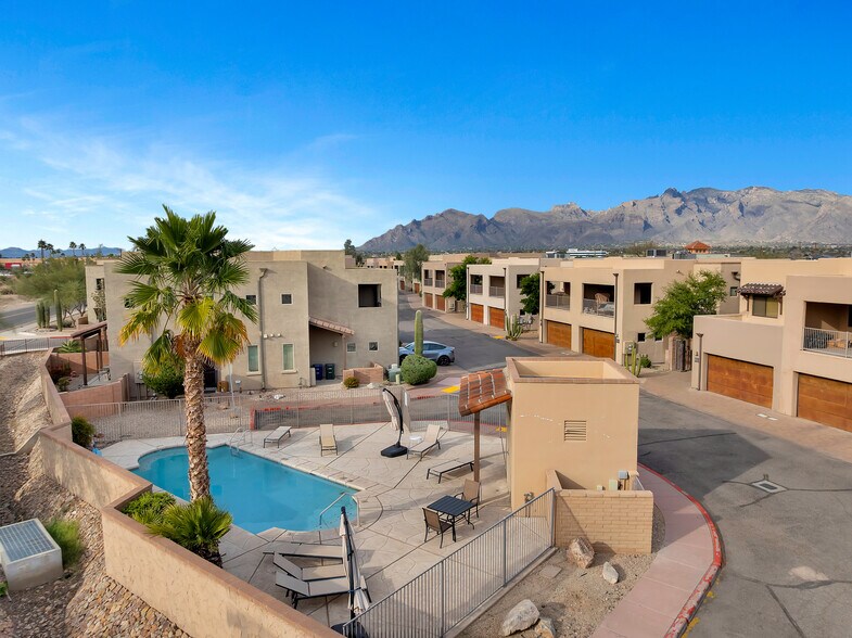 Building Photo - 4154 N Thurston Ln