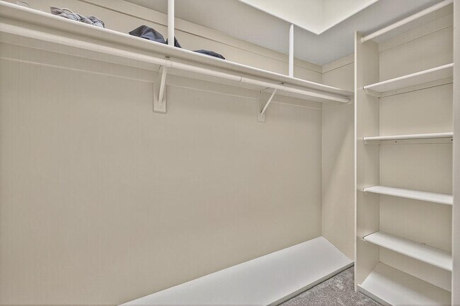 Building Photo - 42480 Buccaneer Ct