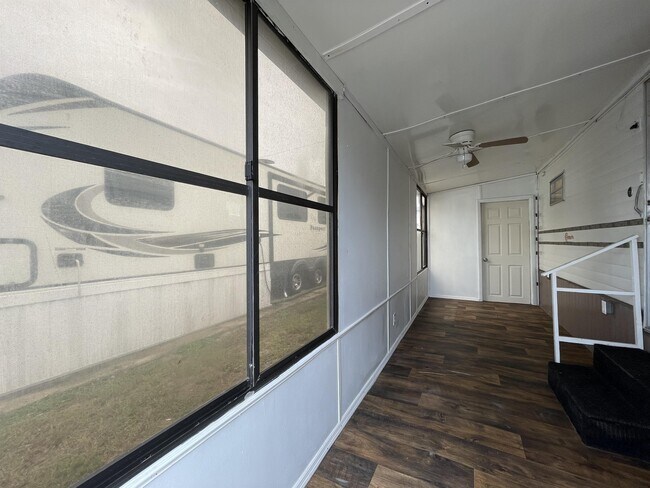 Building Photo - 30346 FL-78