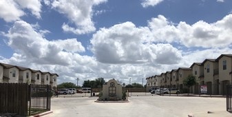 Building Photo - 602 Basswood Dr