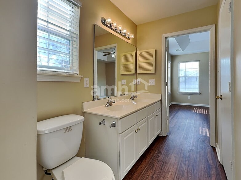 Building Photo - 13220 Lampmeade Ln