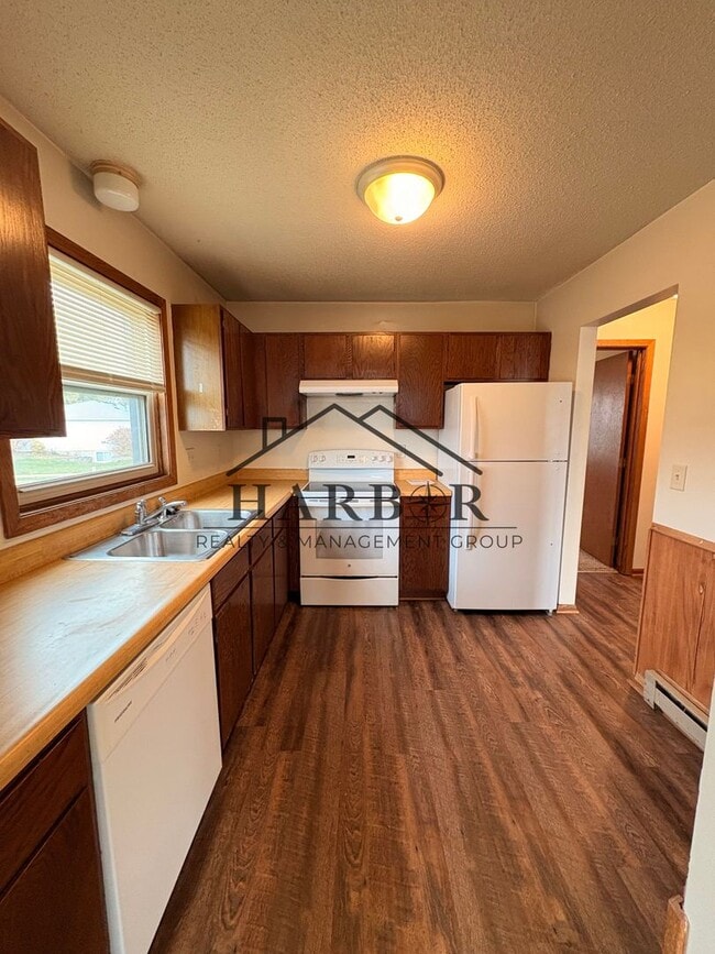 Primary Photo - 2426 30th Ave NW