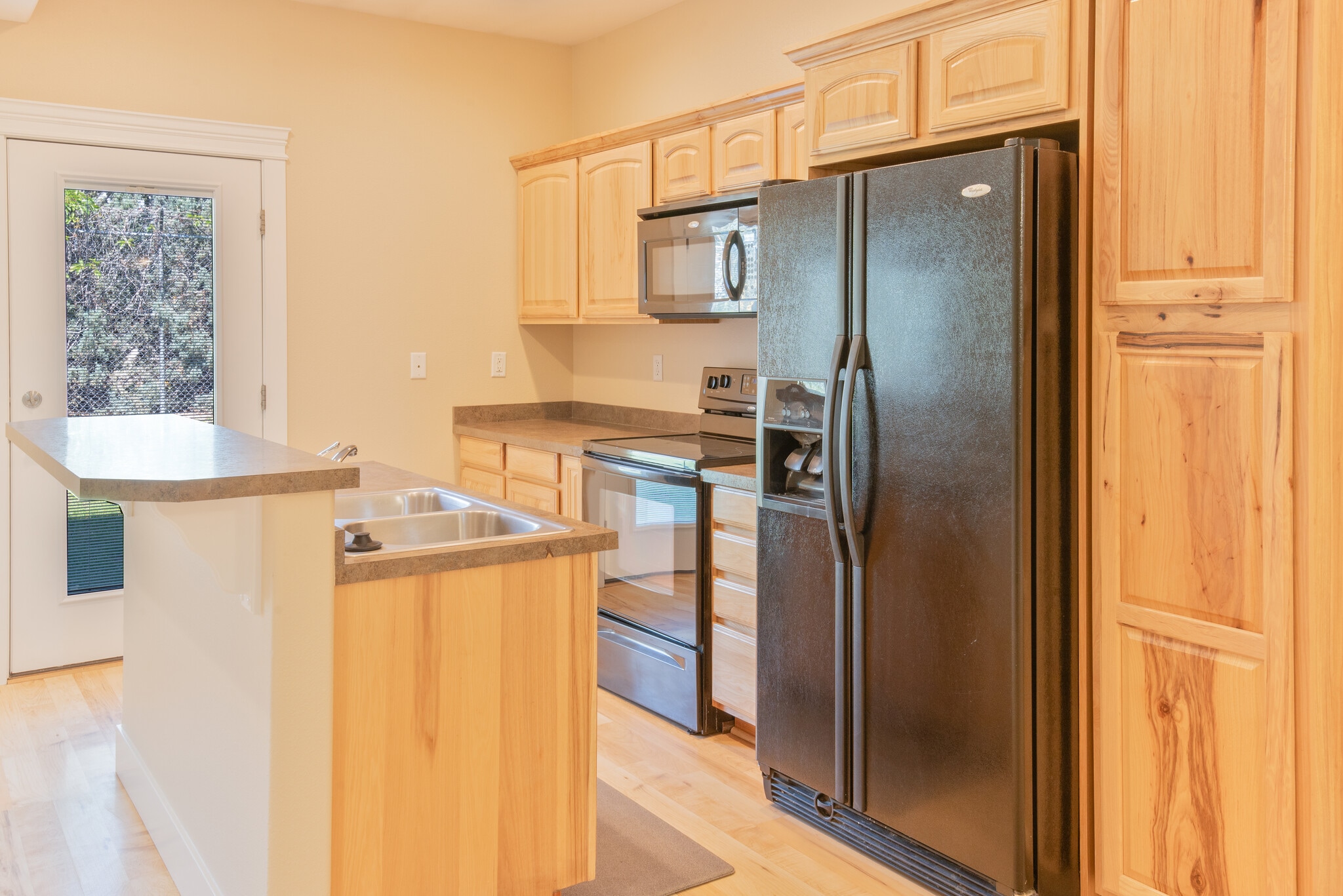 Building Photo - 1035 Road Runner St.